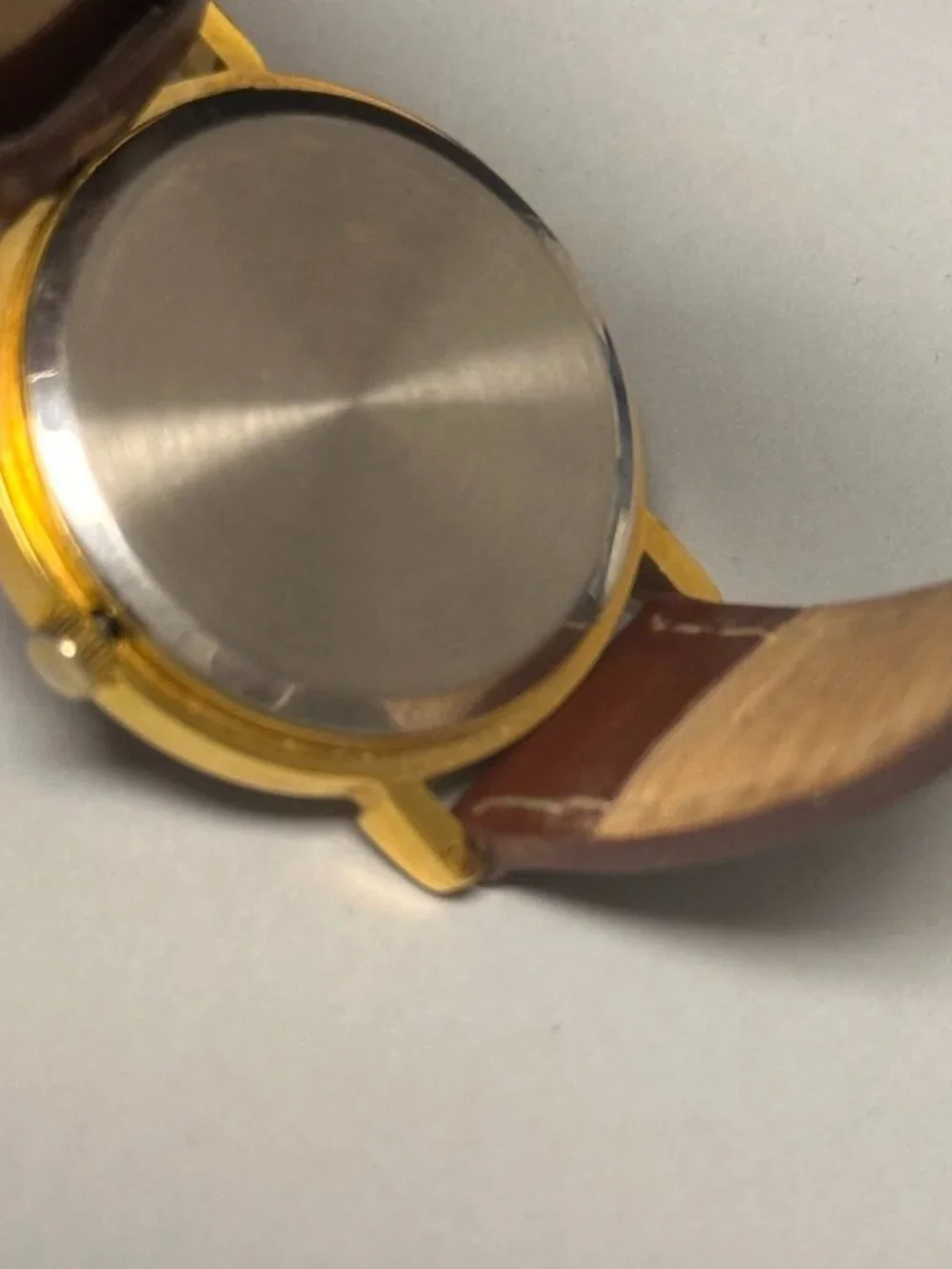 VTG. Tali Bevelry Hills Watch Women Gold Tone Brown Dial Leather Band 9